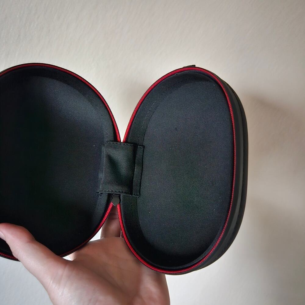 Beats Hardback Case - Picture 6 of 7